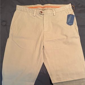 Tommy Bahama Ultra Light/Soft Flat Front Khaki 32x34 Men’s NWT Pants Slacks